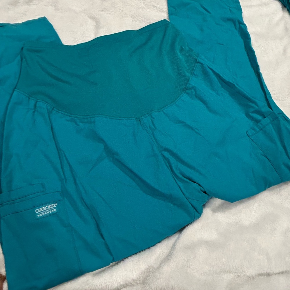 5 pairs of maternity scrubs
